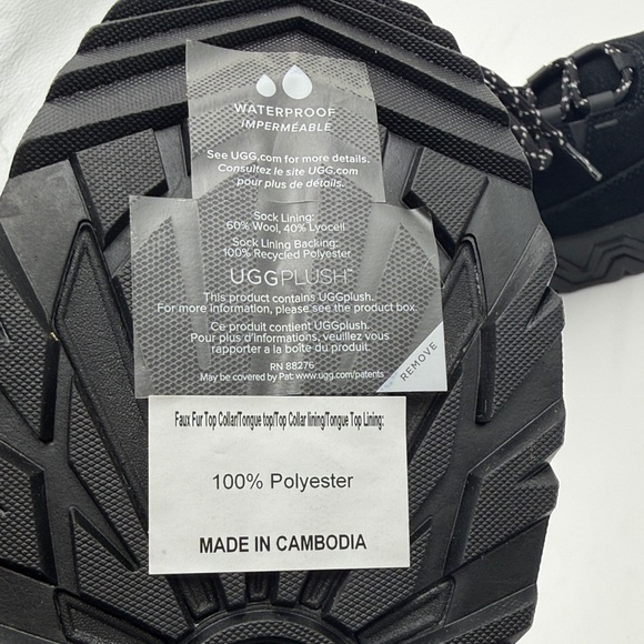 New-UGG-Terretrail Cozy Lace up Black Suede Fur-Lined Boots- Size 9 - Picture 6 of 11